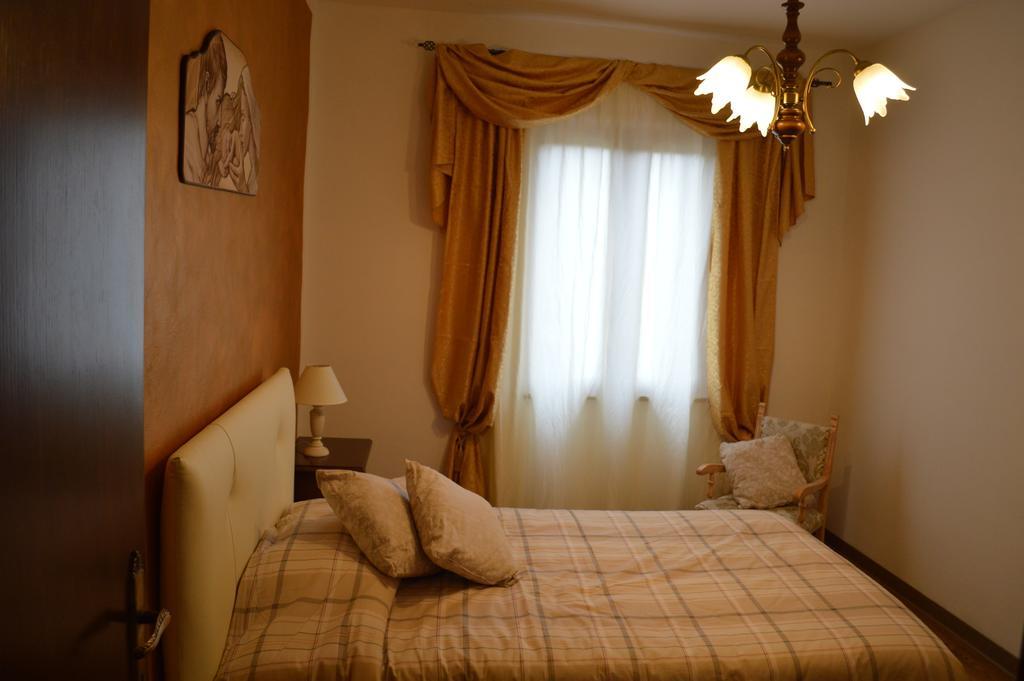 Ferienwohnung La Piccola Loggia Torrita di Siena Zimmer foto